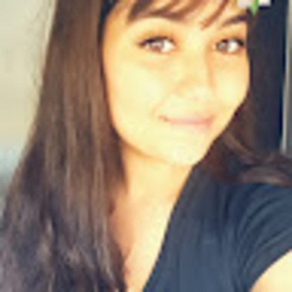 Meet your Posher, Sara - Picture 1 of 1